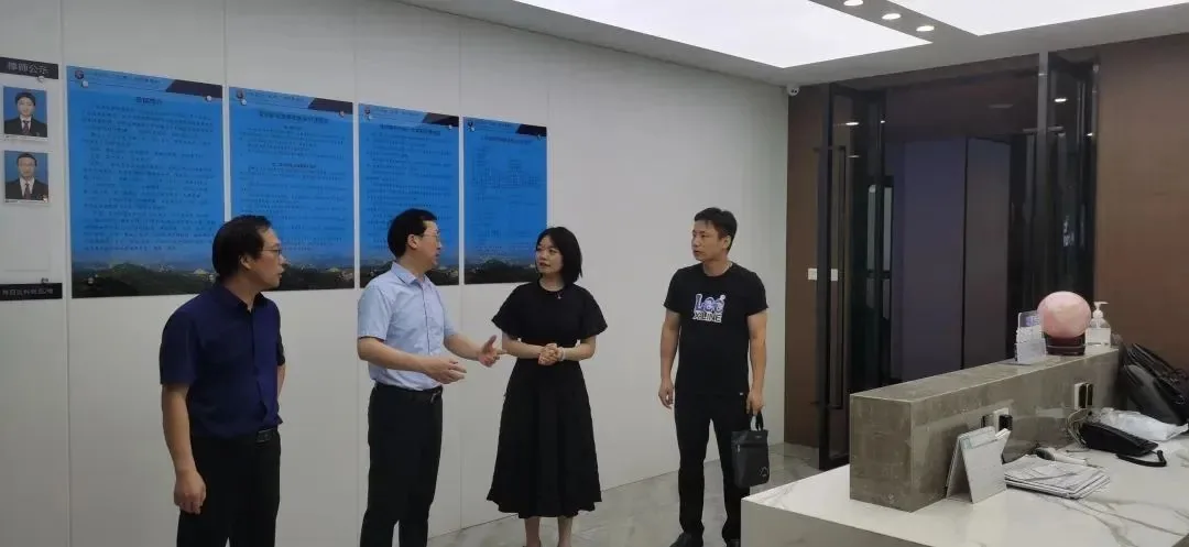 启东市委常委、政法委书记唐海兵莅临苏延南通分所指导工作—图片2